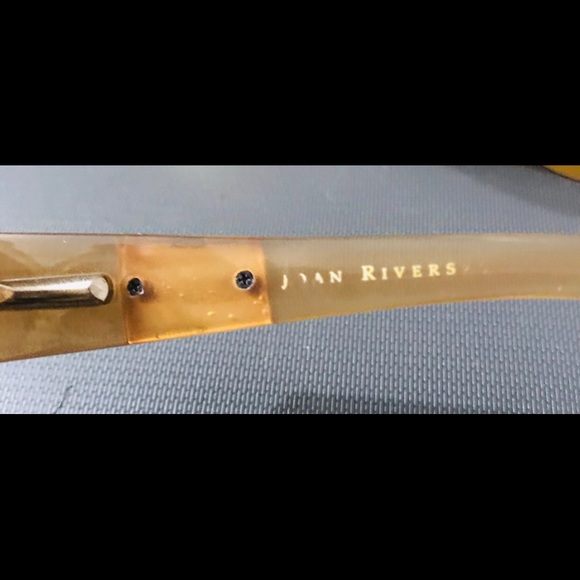JOAN RIVERS SUN GLASSES